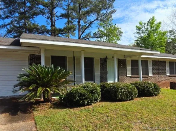 202 Lakeview Dr, Enterprise, AL 36330