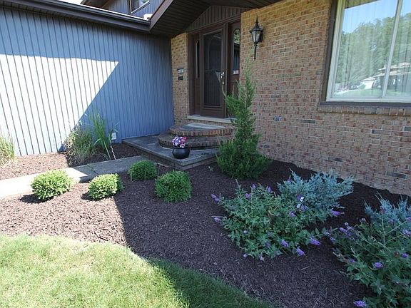 3rd image of 6685 Cheryl Ann Dr