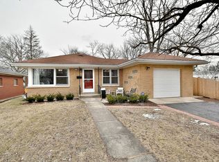 635 S Elizabeth St, Lombard, IL 60148