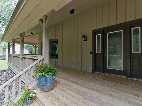 5th image of 6464 Bridlewood Ct NE