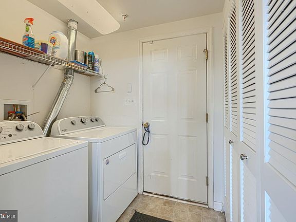 4th image of 9307 Summit View Way