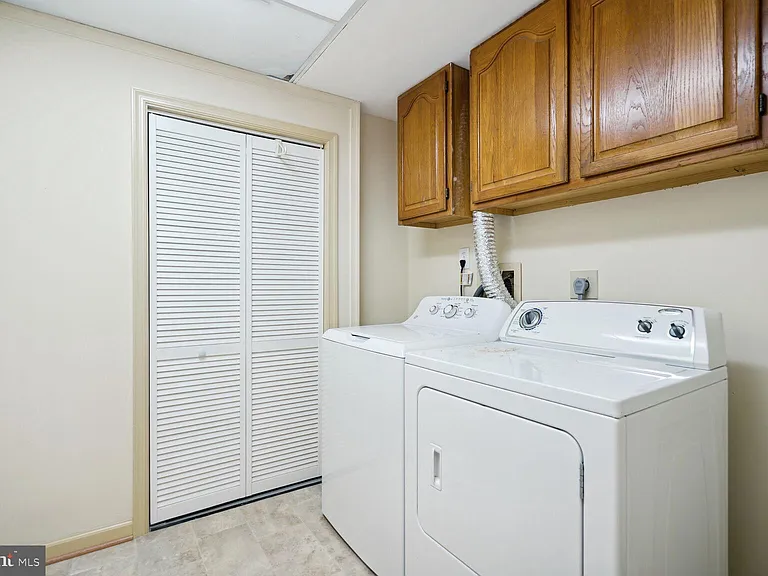 4138 Meadow Field Ct — Photo 21