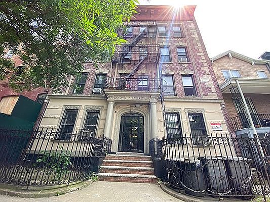 1st image of 980 Bergen St APT 1A