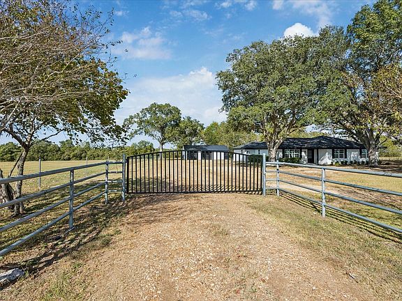 2nd image of 5844 Fm 949 Rd