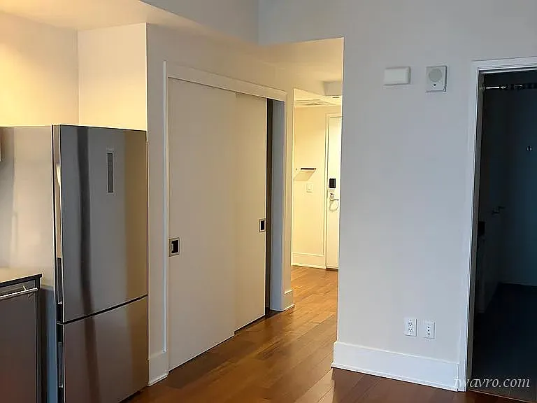 Newer Luxury Studio Condo at 1075 Market — Photo 3