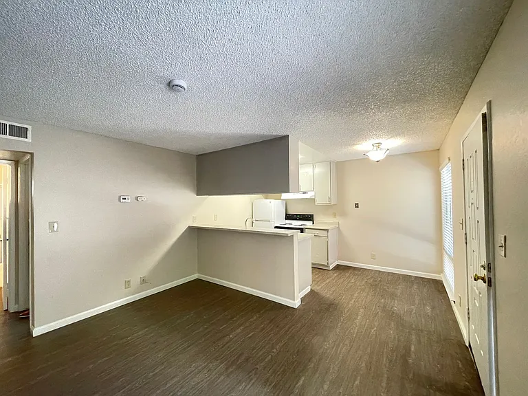 2114 H Street, Sacramento — Photo 10