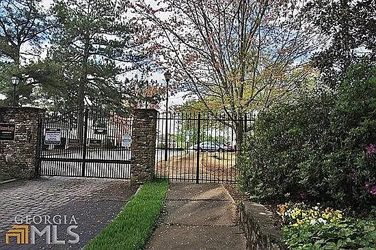 1503 Stone Gate Ln SE — Photo 12