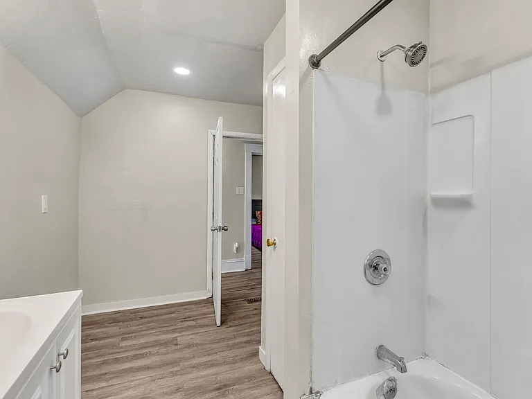 944 Walnut St #1 — Photo 10