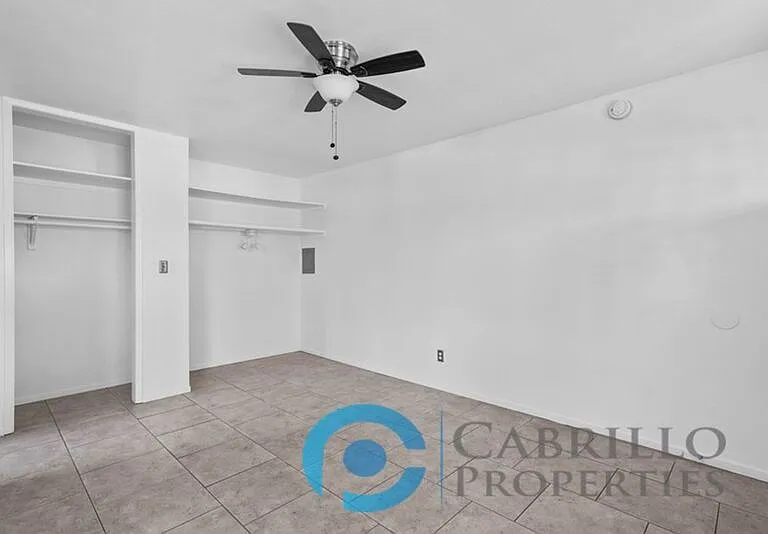 2110 Bacon St #8 — Photo 5
