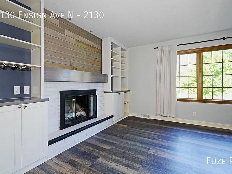 2130 Ensign Ave N #2130 — Photo 2
