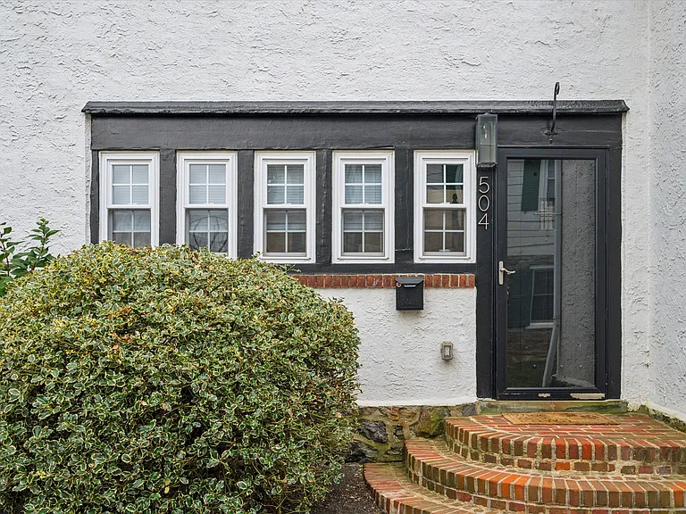 504 Gainsboro Rd — Photo 26