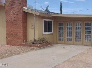 349 Peretz Cir, Morristown, AZ 85342