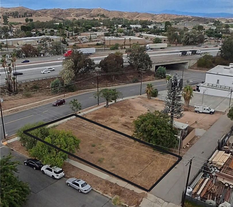1st image of 521 Edgar Ave
