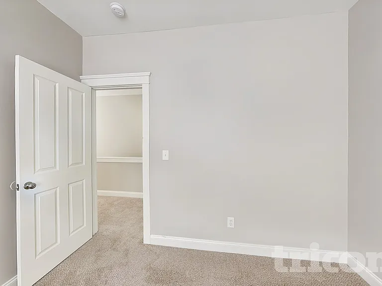 6723 Dunton St — Photo 11