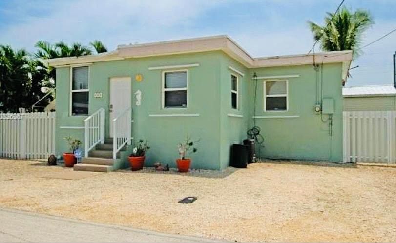 1st image of 30 Orange Dr