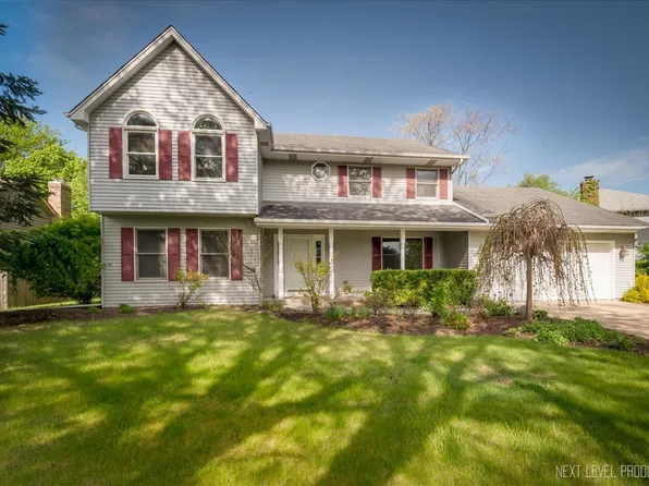 1010 Lockwood Ln, Batavia, IL 60510