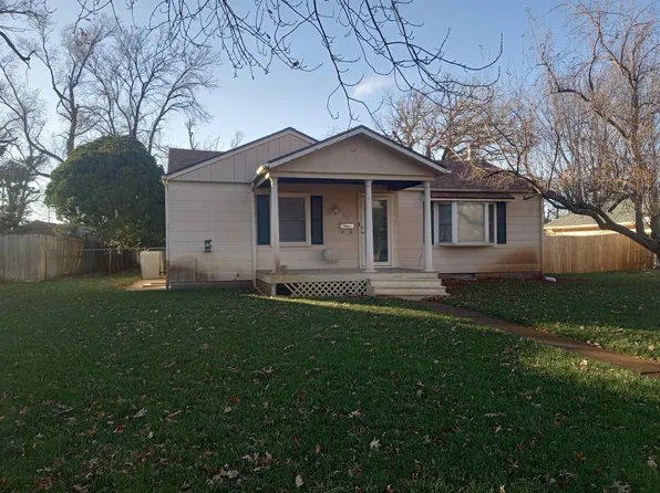511 Santa Fe St, Halstead, KS 67056