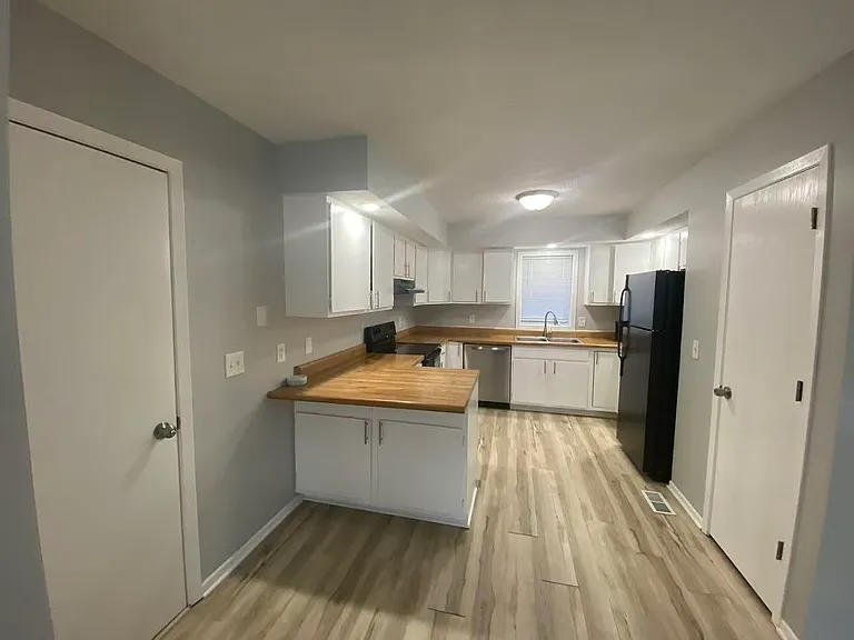 3812 Sweetbriar Ln #3812 — Photo 4