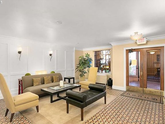 3rd image of 2336 SW Osage St Unit 708