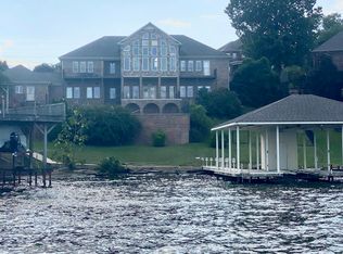 1424 Sky Park Rd, Florence, AL 35634