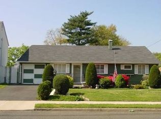 5 Somerville St, Rochelle Park, NJ 07662