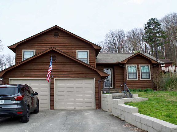 2nd image of 2004 Merle Ln