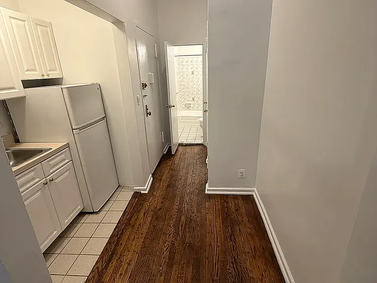 420 E 82nd St #1JJ — Photo 3