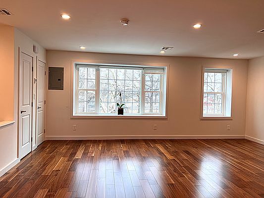 3rd image of 6364 Grand Central Pkwy N #2