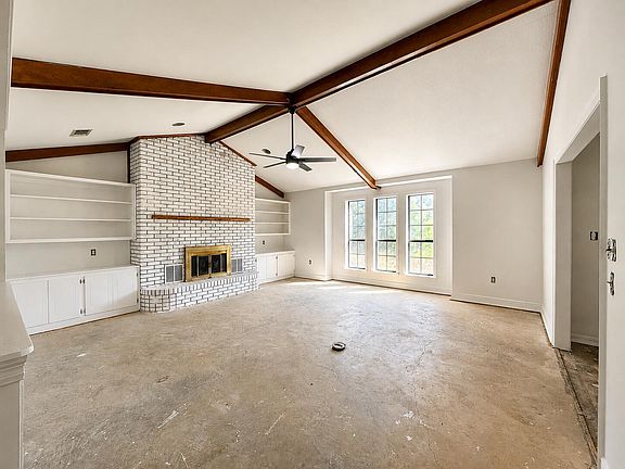 3rd image of 112 Greenwood Dr