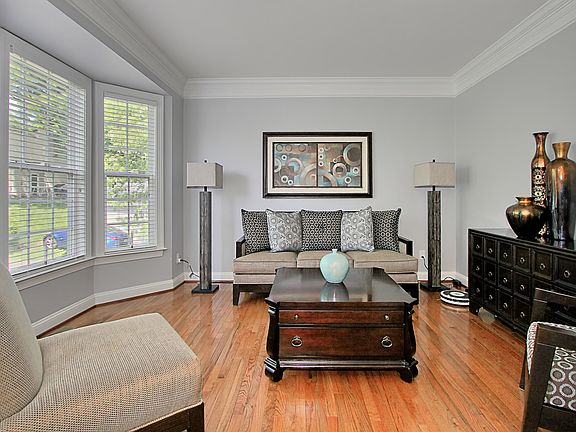 4th image of 10796 Haggle Ct