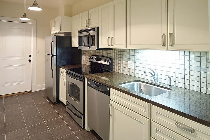 Paradise Flats — Photo 13
