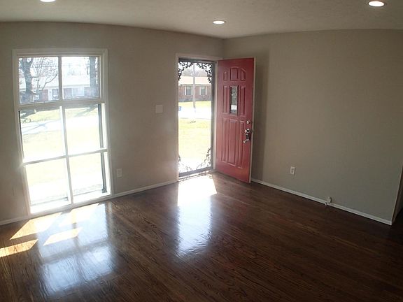 3rd image of 7908 Conifer Dr