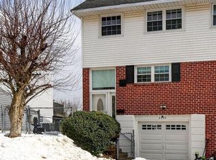 2649 Sperry St, Philadelphia, PA 19152