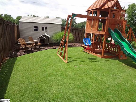 3rd image of 617 Summerville Way