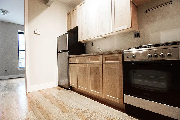 Rented by MySpaceNYC | media 20