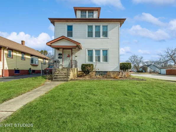 1101 Yeoman St, Waukegan, IL 60085