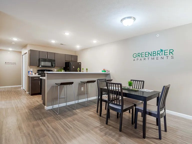 Greenbrier Apartments — Photo 10