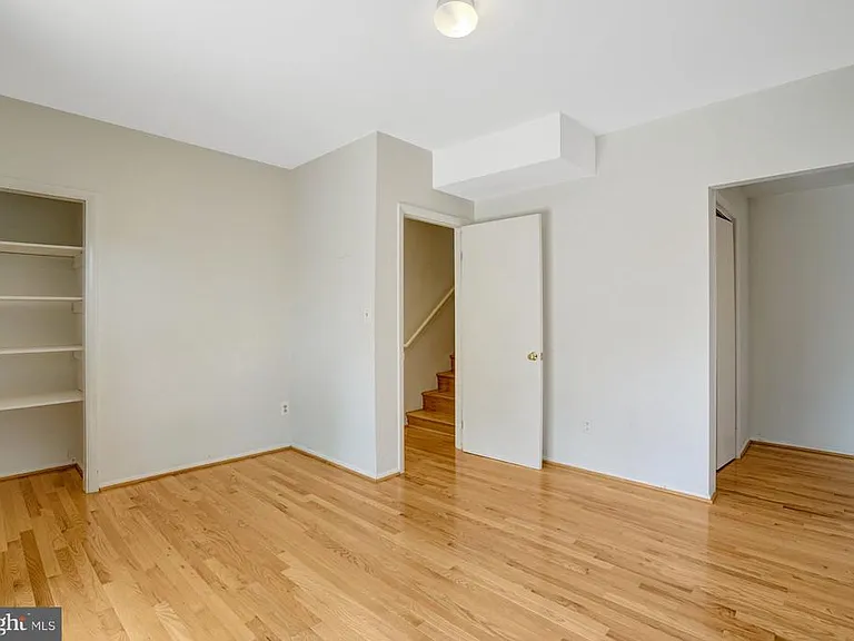 203 W Glendale Ave — Photo 34