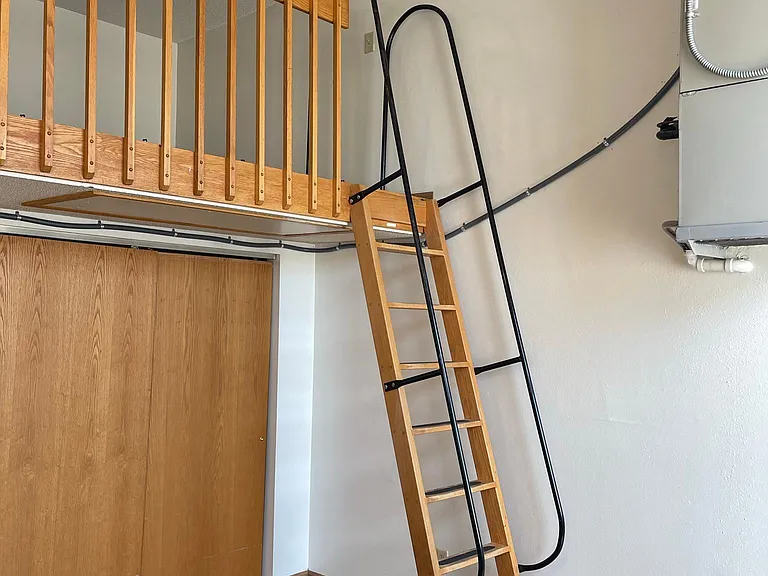 332 E Washington St #3 — Photo 4