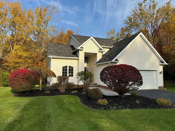 9551 Hoose Rd, Mentor, OH 44060