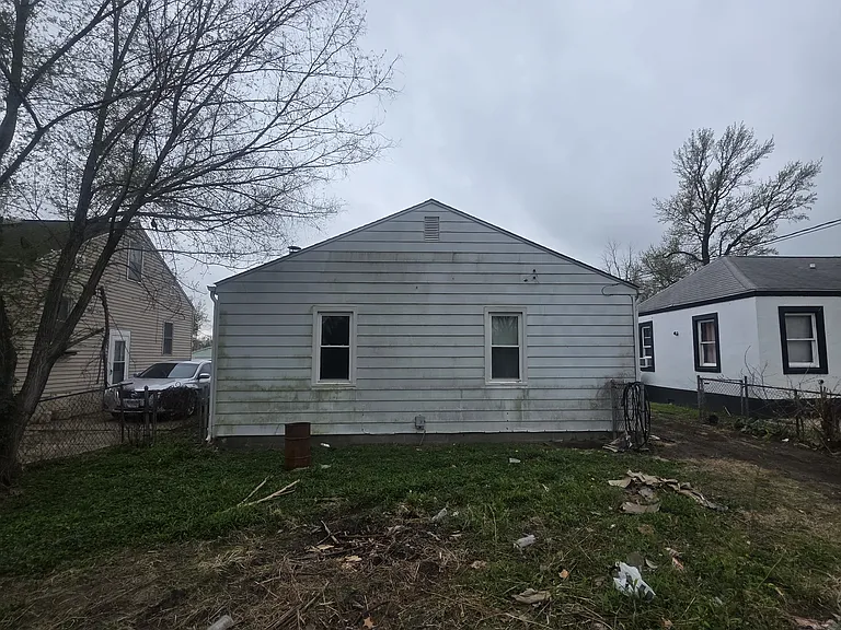 1828 W Leafland Ave — Photo 4