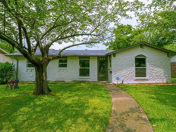 2nd image of 809 N Shore Dr