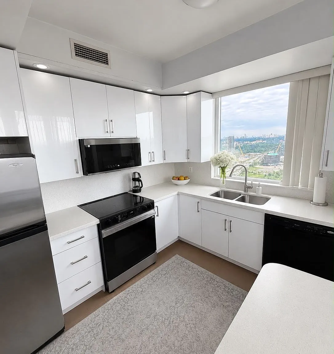 3 bed, $3,100 — Photo 2
