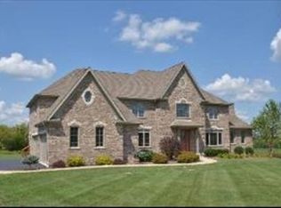 4212 Northgate Dr, Spring Grove, IL 60081