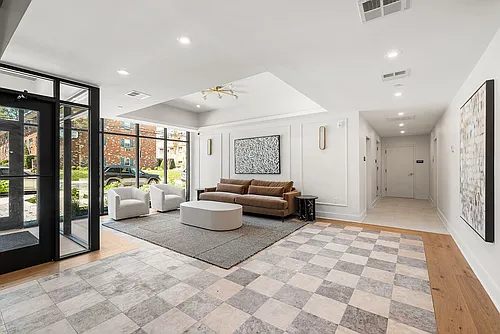 20 West Photo 1