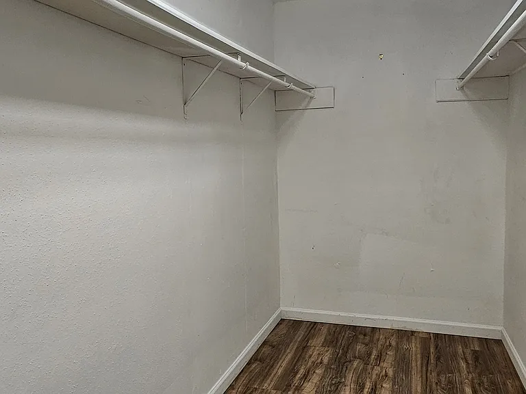 2100 Tanglewilde St #167 — Photo 20