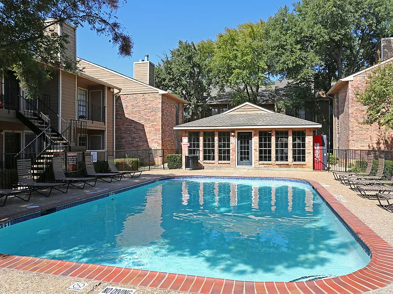 Dove Park Apartments — Photo 2