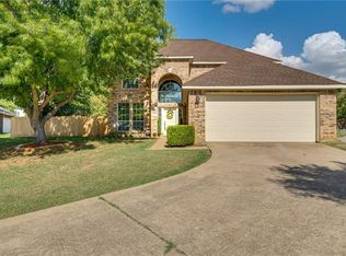2219 Wren Ct, Lewisville, TX 75077