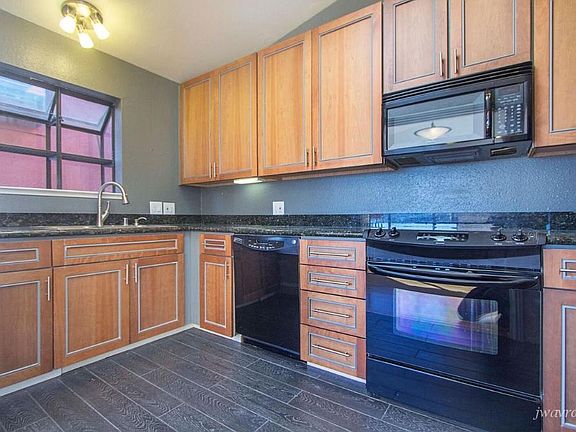 3rd image of 3620 Market St APT 6
