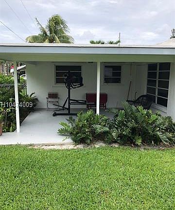 2nd image of 3011 SW 47th St